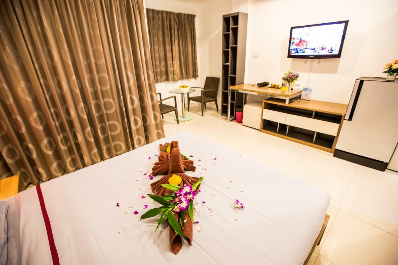 Oscar Boutique Hotel Patong Exterior photo